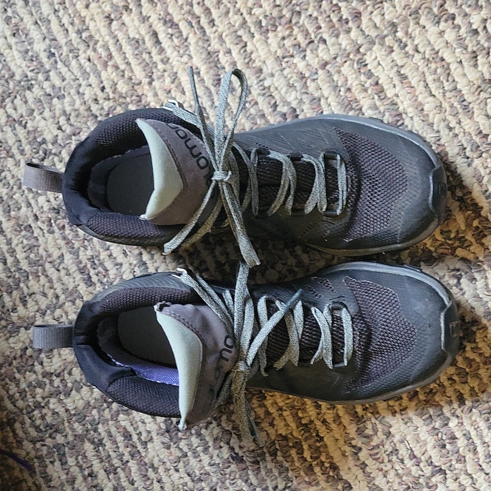 Salomon Women's OUTline Mid GTX Hiking Boots